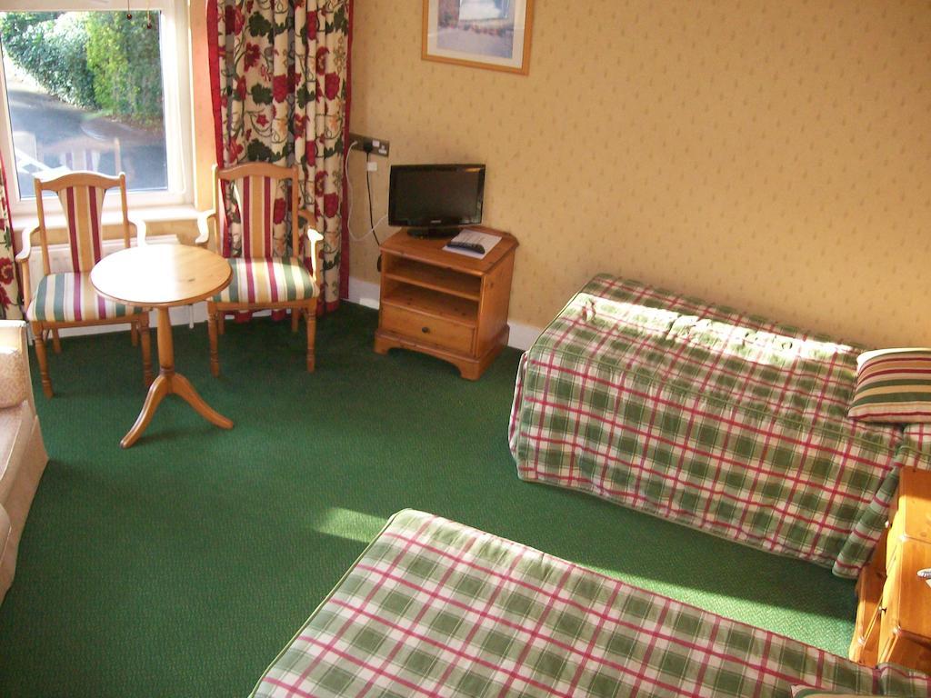 Elstead Hotel Борнмът Екстериор снимка